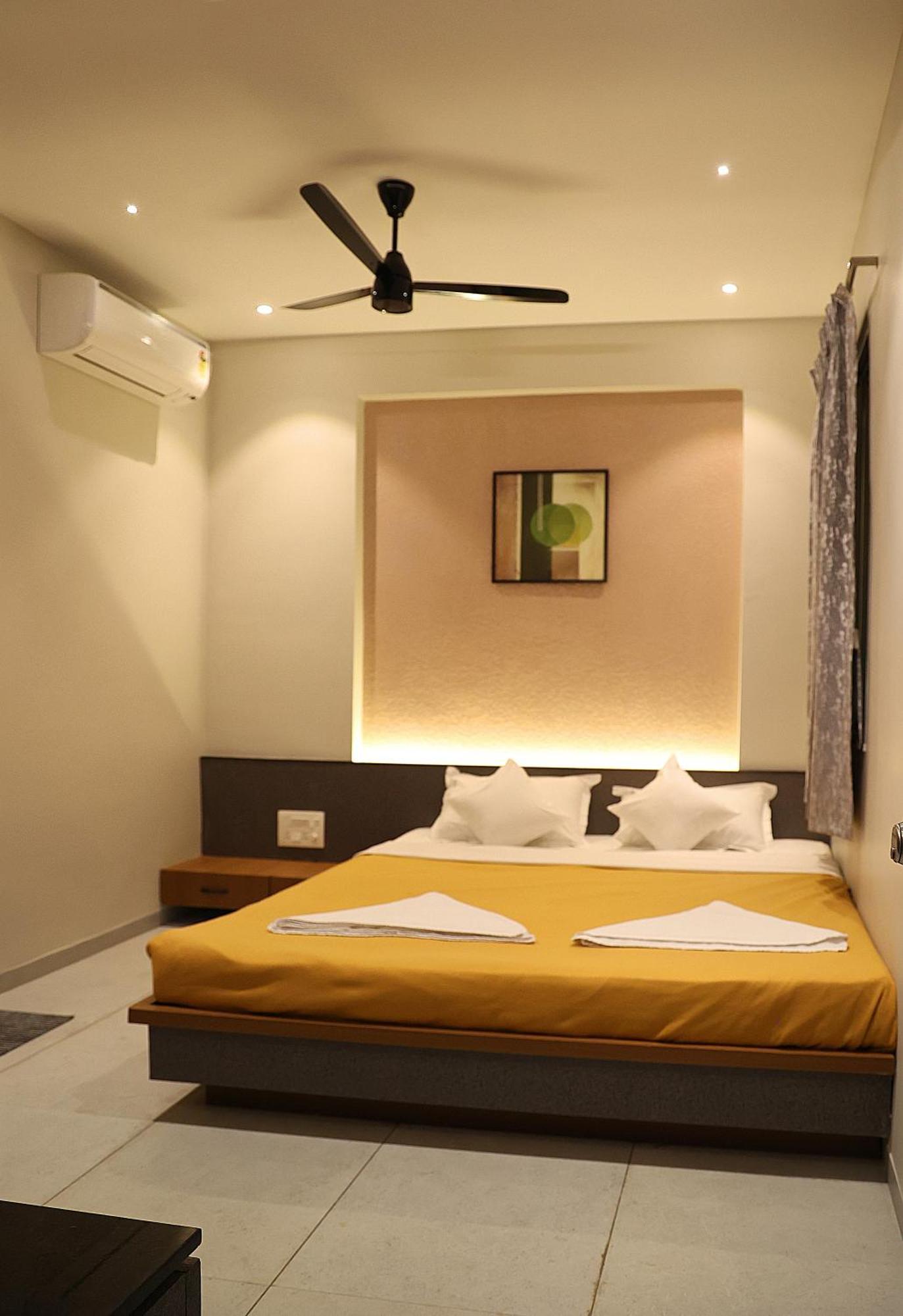 Apartment Sumadhu Homes -family *